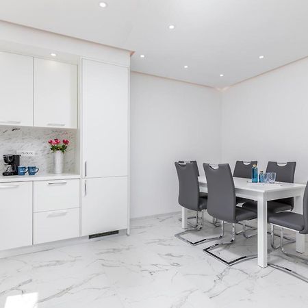 Apartman Knezevic A Fažana Exterior foto